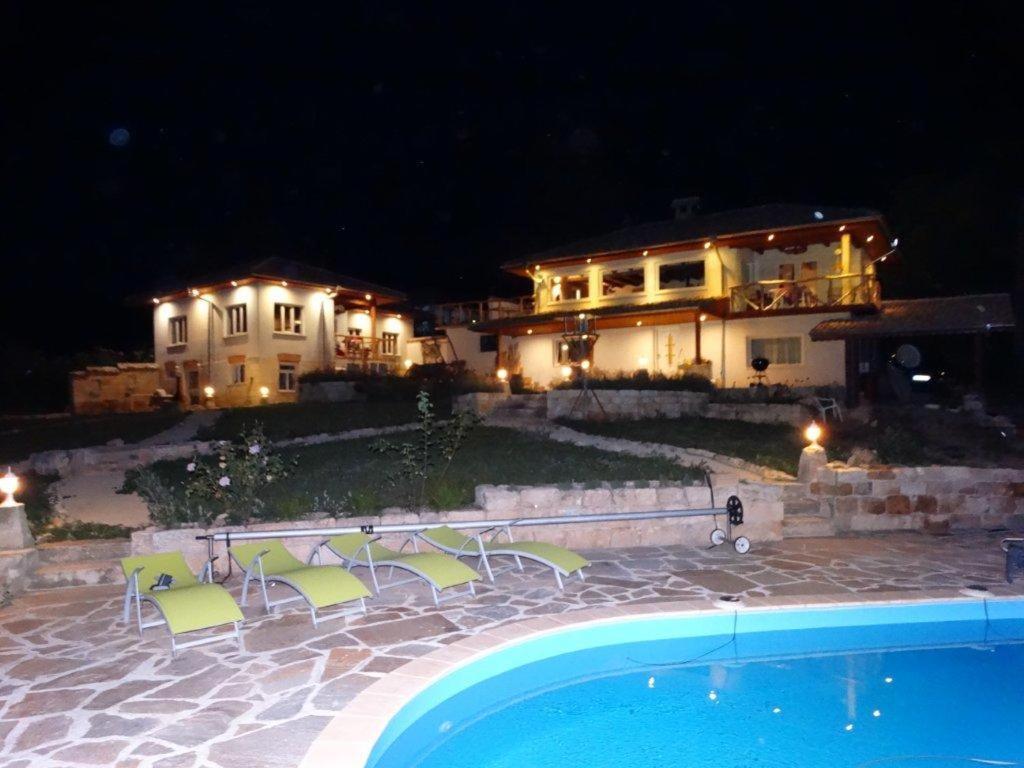 Guest House Biekorf Kostandenets Dış mekan fotoğraf