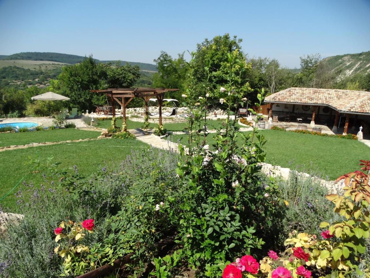 Guest House Biekorf Kostandenets Dış mekan fotoğraf